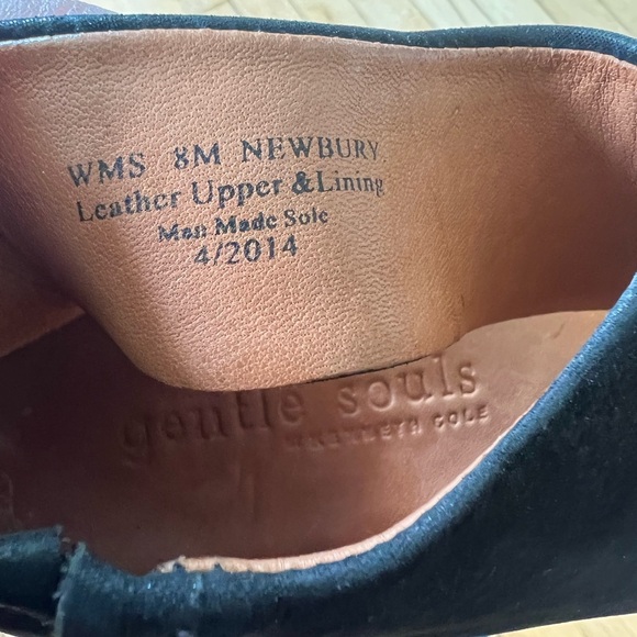 Gentle Souls Black Flats with Tan Insole - Picture 8 of 8